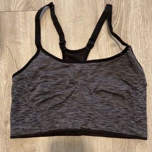 Old navy dark grey sports bra. Low support, good condition!